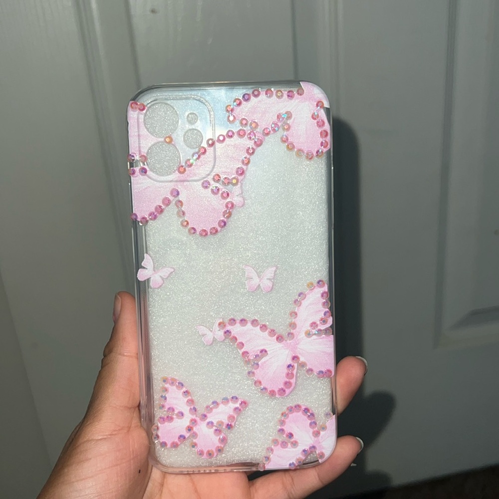 Selling a iPhone case for a iPhone 12 from SHEIN brand new
